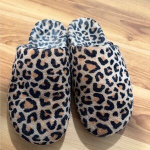 Vionic Leopard Print Slippers